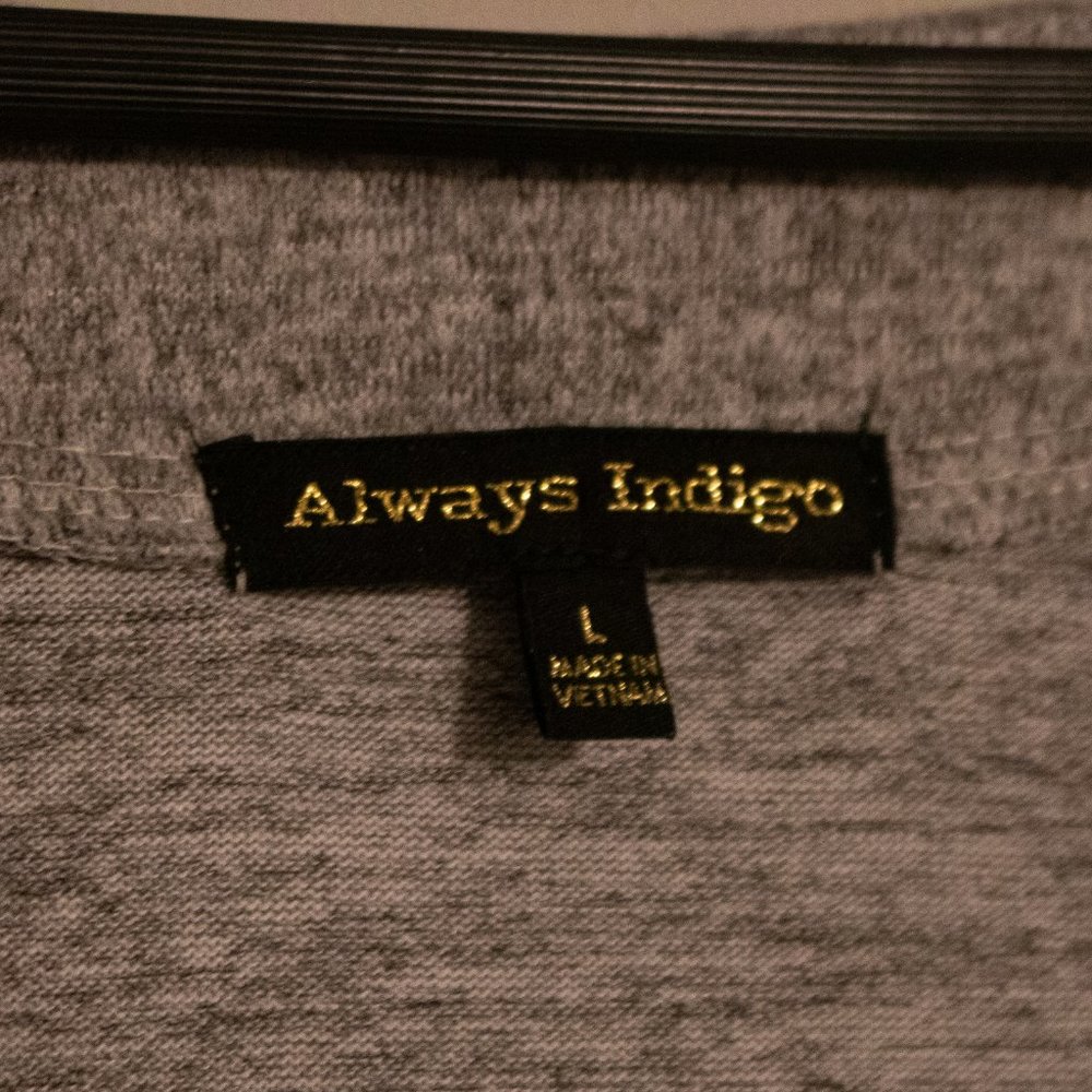 Gray sweater with Gold Zippers NWT - Picture 5 of 5